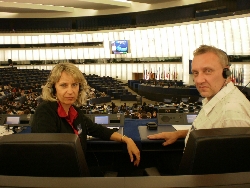 Naši učitelé v jednacím sále Evropského parlamentu