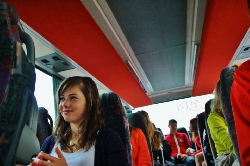 V autobuse