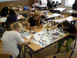 Pomáháme vyzdobit naši školu aneb Projektový den (říjen 2012)